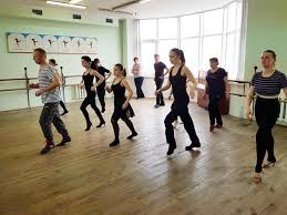 Студия танцев Экзерсис - обучение танцам разных стилей